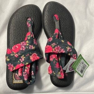 Sanuk sandals